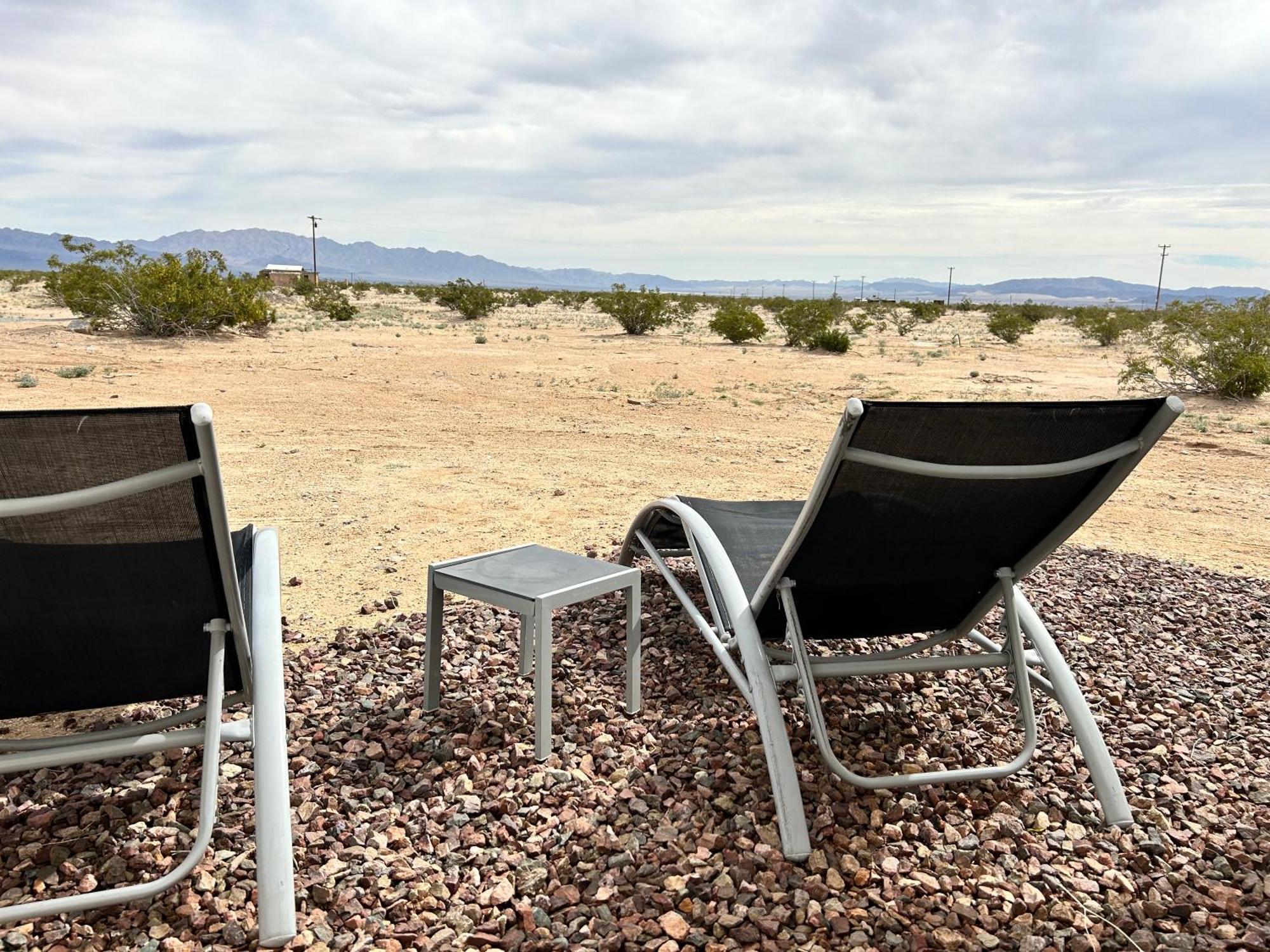 Serene Modern Home Backdoor With Great Wifi, Games, Movies, Patio Seating And Bbq Easy Access To North Joshua Tree National Park In 10 Minutes Twentynine Palms Buitenkant foto