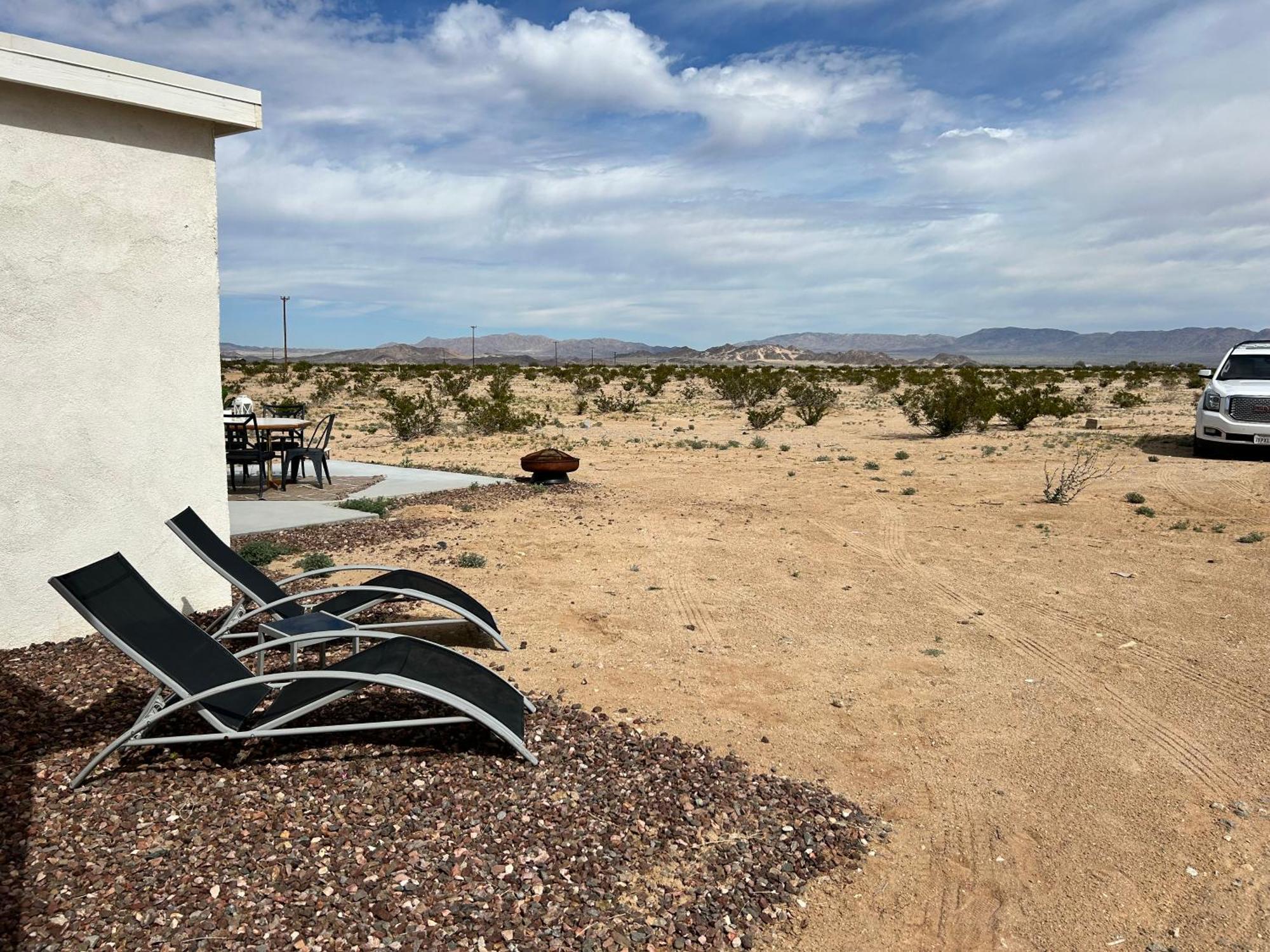 Serene Modern Home Backdoor With Great Wifi, Games, Movies, Patio Seating And Bbq Easy Access To North Joshua Tree National Park In 10 Minutes Twentynine Palms Buitenkant foto